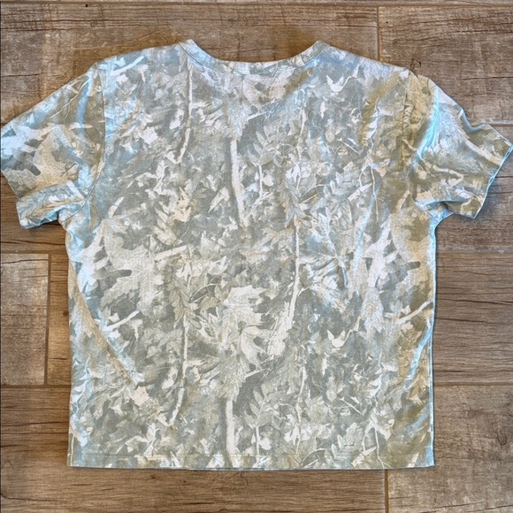 Organic generation women’s leaf shirt  with Number Print - Picture 2 of 2